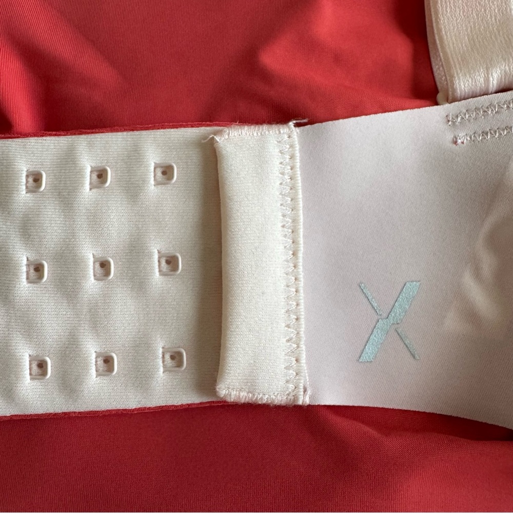 Knix Evolution Bra Rosey Glow Watermelon Size 6 Fits Band 32-34 Cup DD-E NWT - Picture 3 of 6